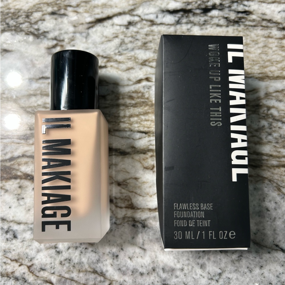 IL MAKIAGE Woke Up Like This Foundation - Tan
